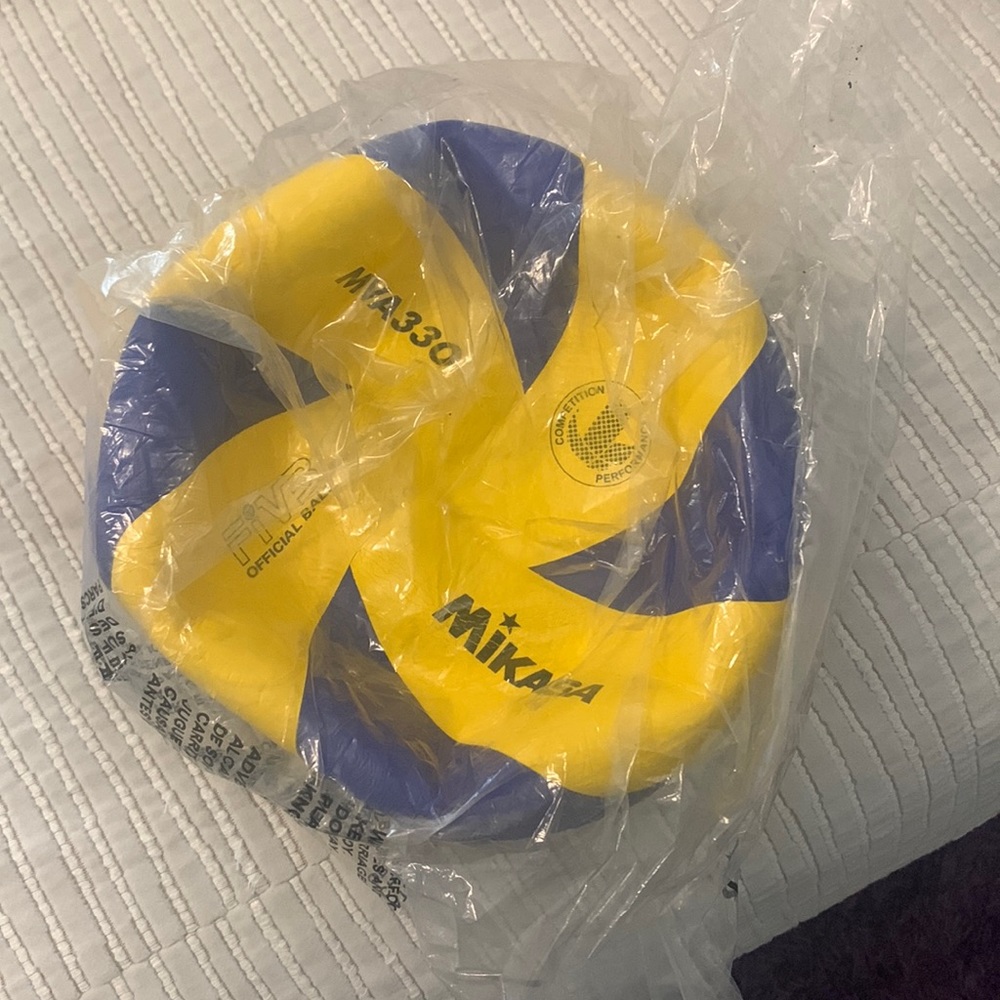 Mikasa MVA 330 Volleyball Competition Performance